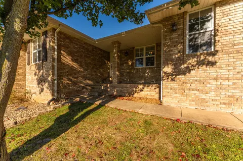 284 Crimson Cir, Ozark, MO 65721 photo 8