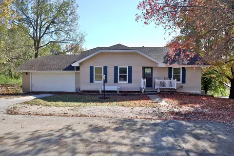 1404 E Sycamore St, Ozark, MO 65721 photo 1