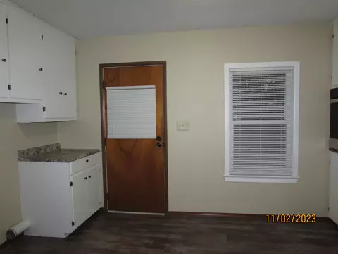 1136 N West Ave, Springfield, MO 65802 photo 12