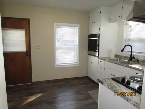 1136 N West Ave, Springfield, MO 65802 photo 8