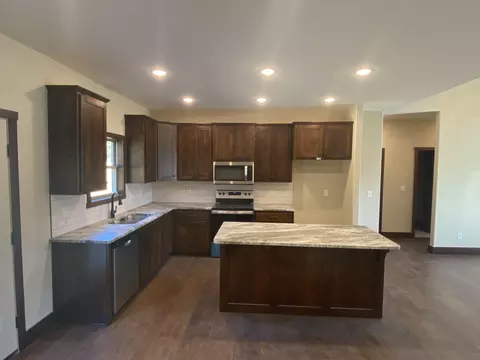 405 E Rosalie St, Strafford, MO 65757 photo 3