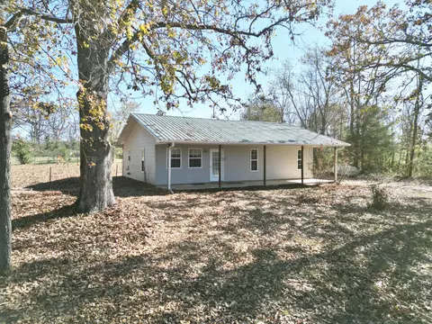 7038 Division St, Birch Tree, MO 65438