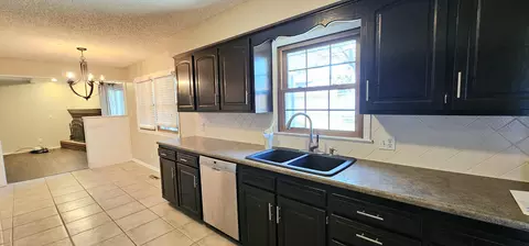 3155 S Valley View Ave, Springfield, MO 65804 photo 6