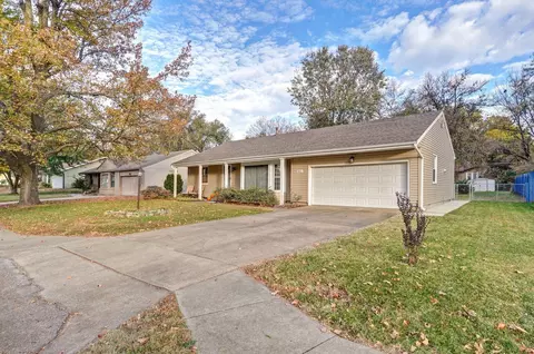 1511 W Crestview St, Springfield, MO 65807
