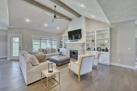 2549 E Olde Ivy St, Springfield, MO 65804 photo 7