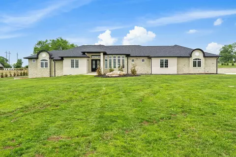 105 Charlet Way, Ozark, MO 65721 photo 2