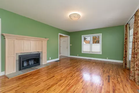 417 W County St, Monett, MO 65708 photo 8