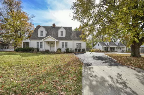 417 W County St, Monett, MO 65708 photo 2