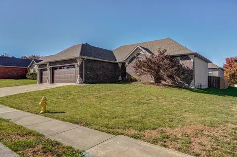 5715 S Meadowbrook Ave, Springfield, MO 65810 photo 2