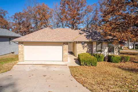 133 Shiloh St, Branson, MO 65616 photo 2
