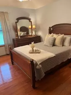 Bedroom - 310 Heritage Estates Rd, Branson, MO 65616 photo 4 of 11