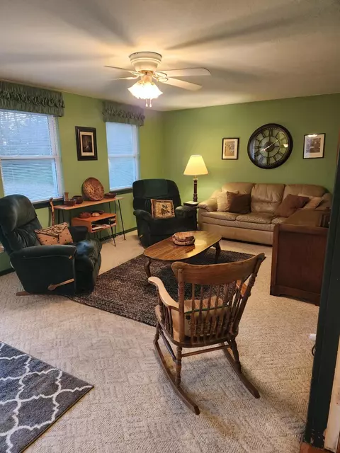 Living - 310 Heritage Estates Rd, Branson, MO 65616 photo 10 of 11