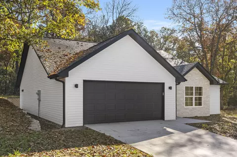705 Wilson St, Branson, MO 65616 photo 2