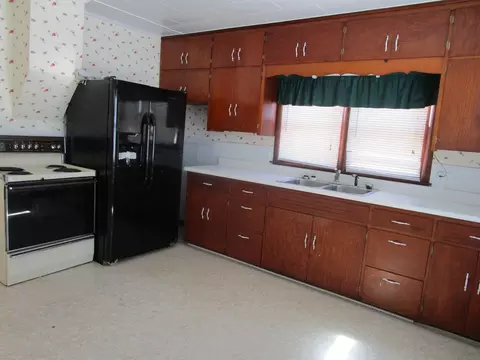 606 N Maple St, Mountain View, MO 65548 photo 8