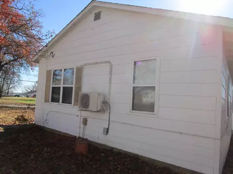 606 N Maple St, Mountain View, MO 65548 photo 5