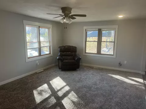 100 W Maple St, Mansfield, MO 65704 photo 6