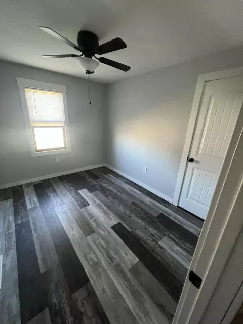 100 W Maple St, Mansfield, MO 65704 photo 12