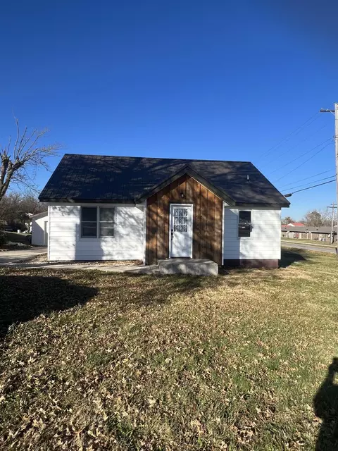 100 W Maple St, Mansfield, MO 65704 photo 22