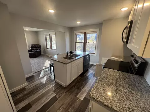 100 W Maple St, Mansfield, MO 65704 photo 3