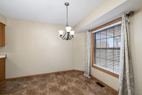 587 S Bradford Ave, Nixa, MO 65714 photo 8