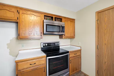 587 S Bradford Ave, Nixa, MO 65714 photo 9