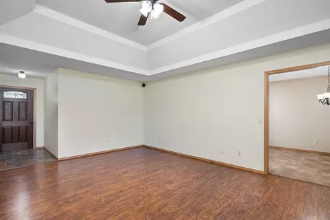 587 S Bradford Ave, Nixa, MO 65714 photo 5