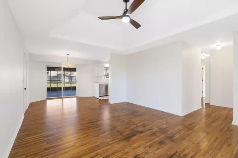 113 E Hughes Rd, Willard, MO 65781 photo 4