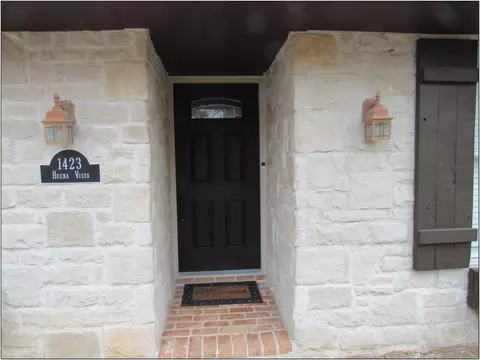 1423 E Buena Vista St, Springfield, MO 65804 photo 3