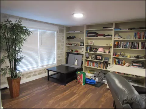 1423 E Buena Vista St, Springfield, MO 65804 photo 5