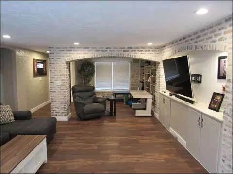 1423 E Buena Vista St, Springfield, MO 65804 photo 12