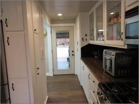 1423 E Buena Vista St, Springfield, MO 65804 photo 25