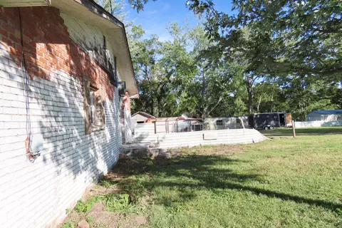 284 S Rose Ave, Chadwick, MO 65629 photo 4