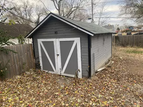 1657 E Commercial St, Springfield, MO 65803 photo 16
