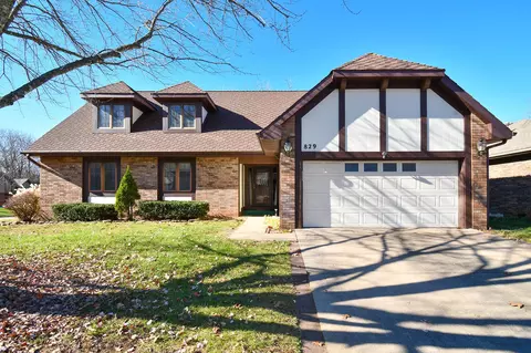 829 S Sparks Ave, Springfield, MO 65802