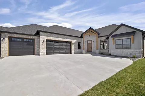 1848 E Cobblestone Dr, Ozark, MO 65721 photo 2