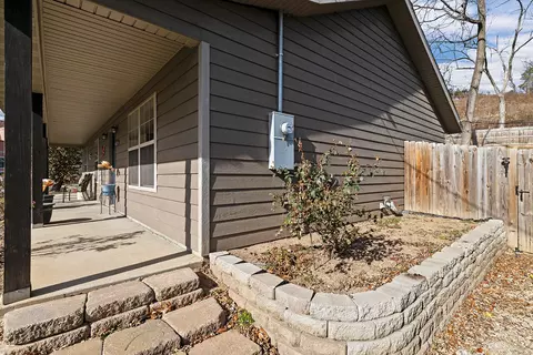 225 W Main St, Crane, MO 65633 photo 7