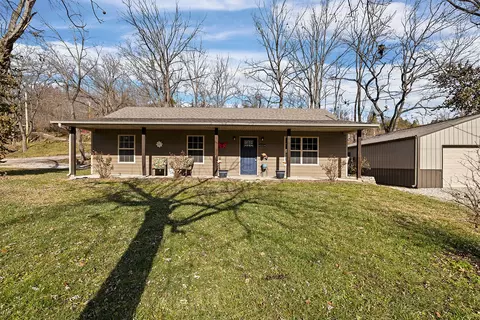 225 W Main St, Crane, MO 65633 photo 2