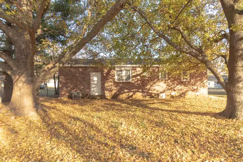 1410 N 4th St, Monett, MO 65708 photo 2