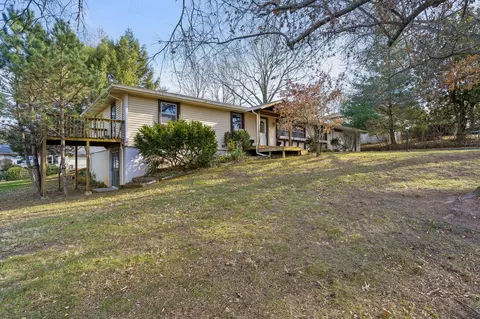 1508 S Bedford Rd, Springfield, MO 65809 photo 2