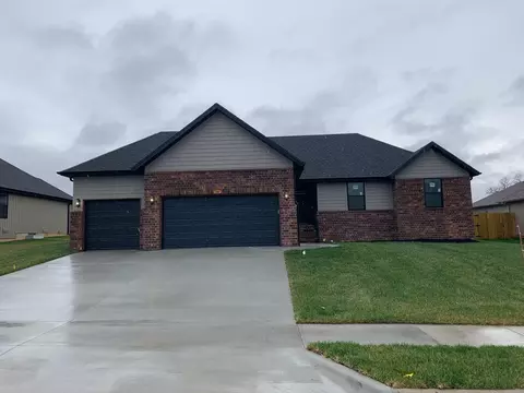 1447 Lyon Ave, Republic, MO 65738 photo 2