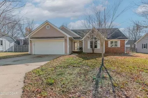 3814 Castle Rock Dr, Joplin, MO 64801