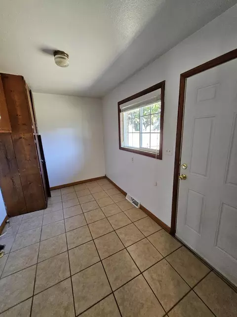 501 Highland Ave, Monett, MO 65708 photo 11