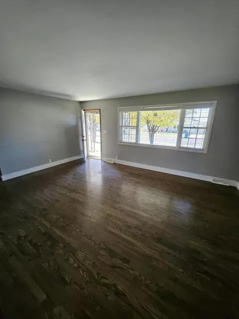 501 Highland Ave, Monett, MO 65708 photo 2