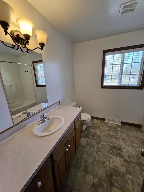 501 Highland Ave, Monett, MO 65708 photo 6