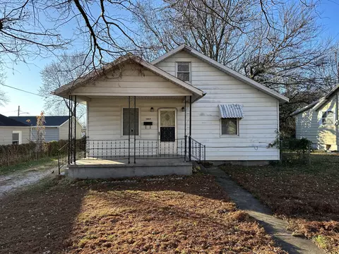 1607 N Rogers Ave, Springfield, MO 65803