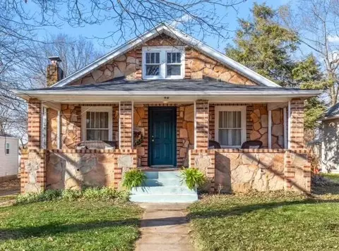 2307 N Kellett Ave, Springfield, MO 65803