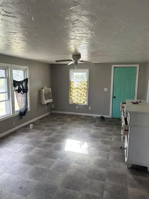 406 W Maple St, Mansfield, MO 65704 photo 8