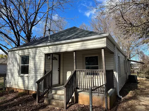 2127 W Wall St, Springfield, MO 65802