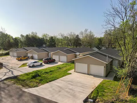 Exterior - 1610 W Ab W Scott St, Springfield, MO 65802 photo 2 of 14