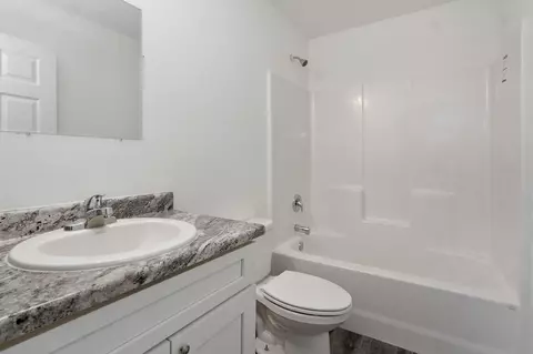 Bath - 1610 W Ab W Scott St, Springfield, MO 65802 photo 2 of 7